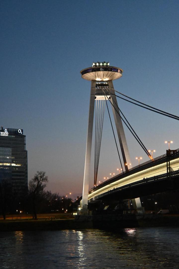 Extralarge Queen Room In The Heart Of Bratislava With Terrace Εξωτερικό φωτογραφία