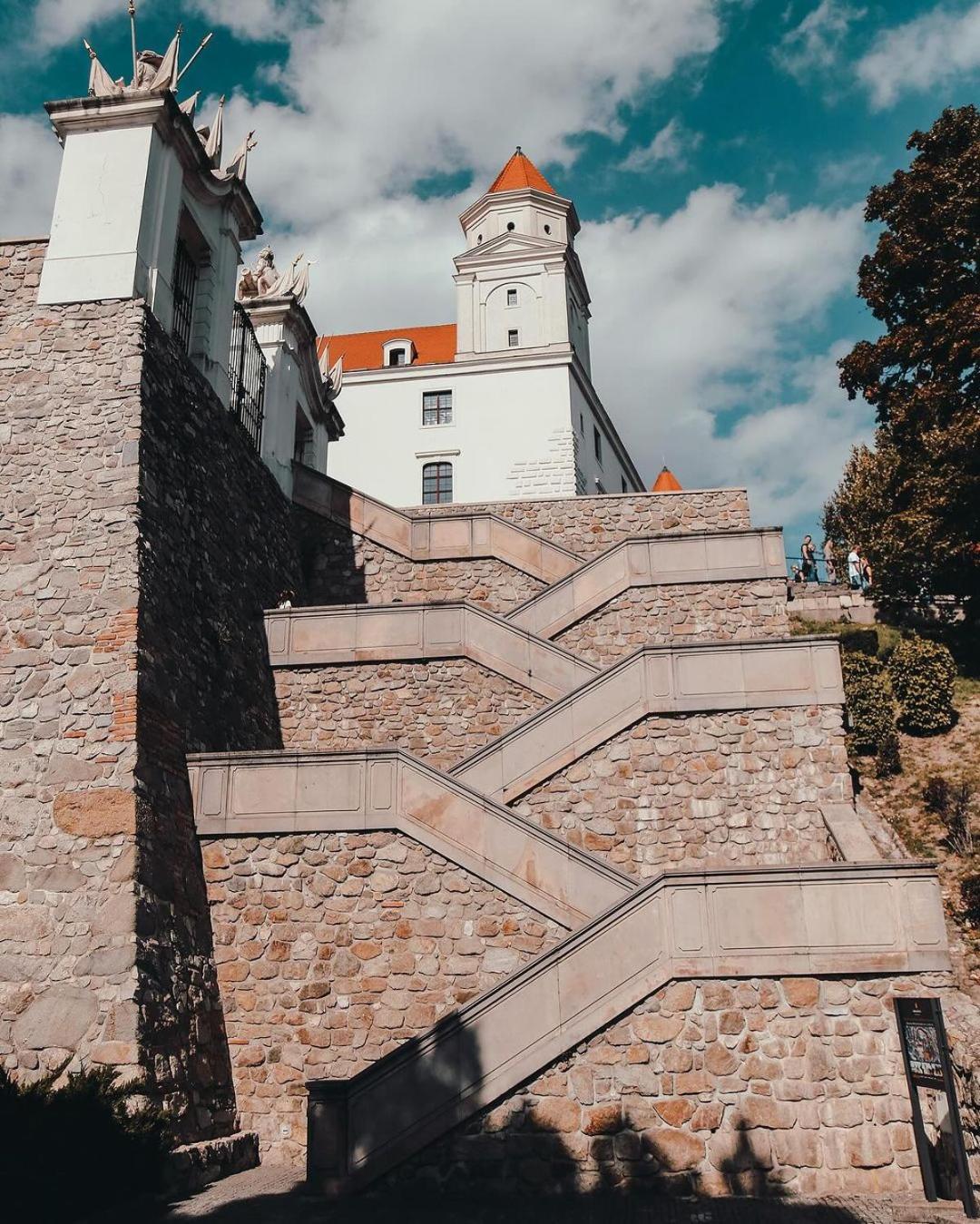 Extralarge Queen Room In The Heart Of Bratislava With Terrace Εξωτερικό φωτογραφία