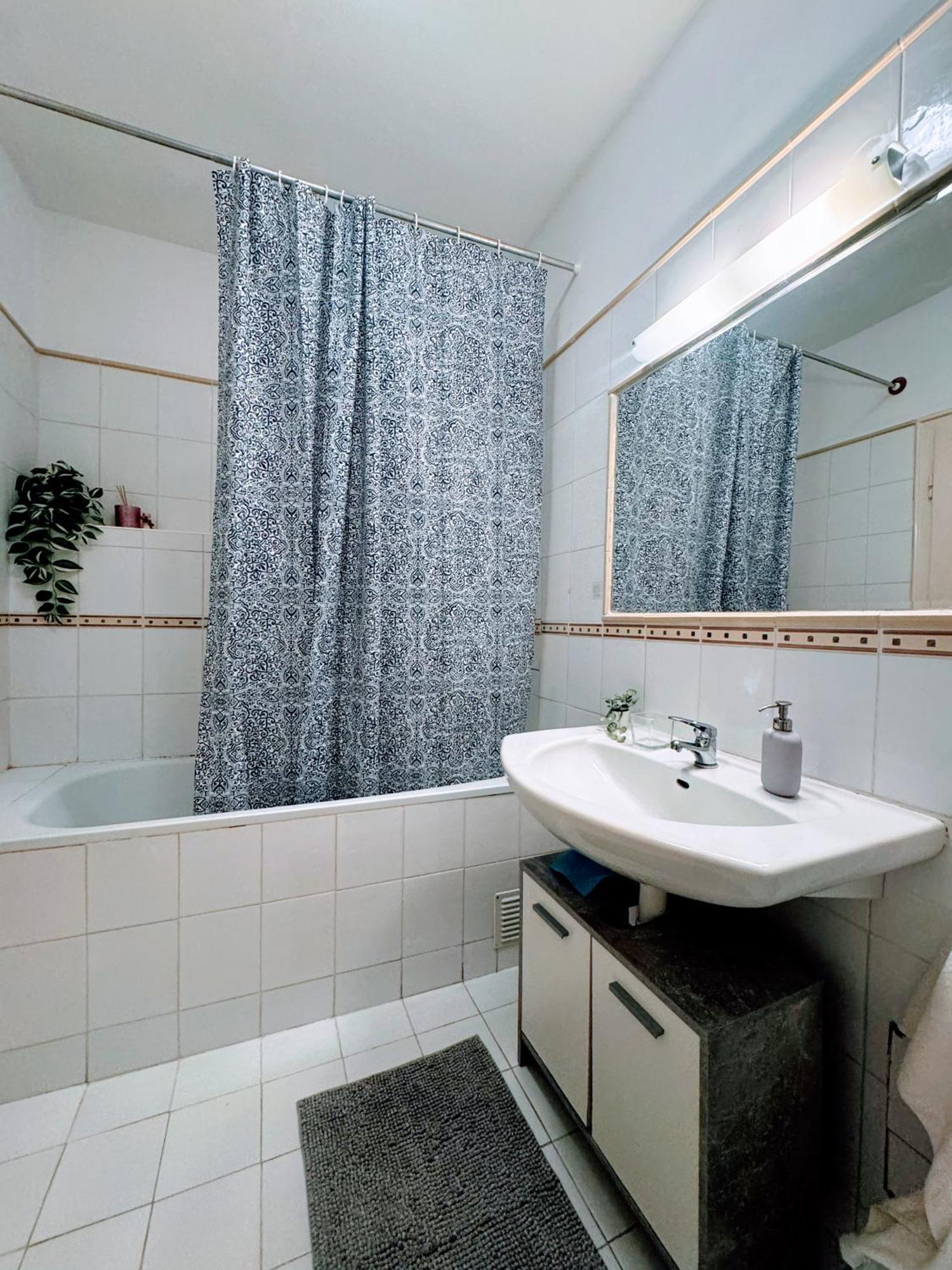 Extralarge Queen Room In The Heart Of Bratislava With Terrace Εξωτερικό φωτογραφία